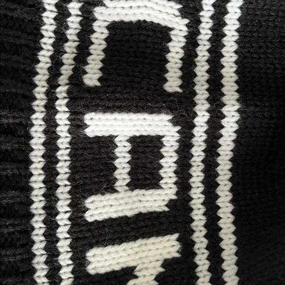 NWT Wind River Heritage Canada Knit Beanie Hat Black White - Picture 5 of 5